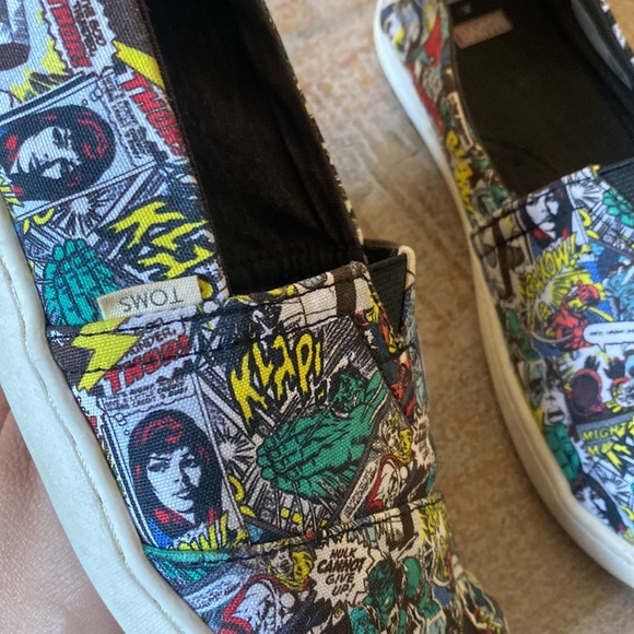 🖤💛Marvel comic book Toms 💛🖤Size 2 - Picture 7 of 8